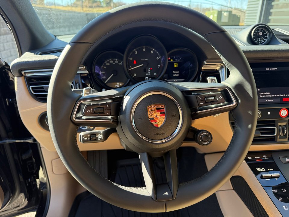 New 2026 Porsche Macan image 15