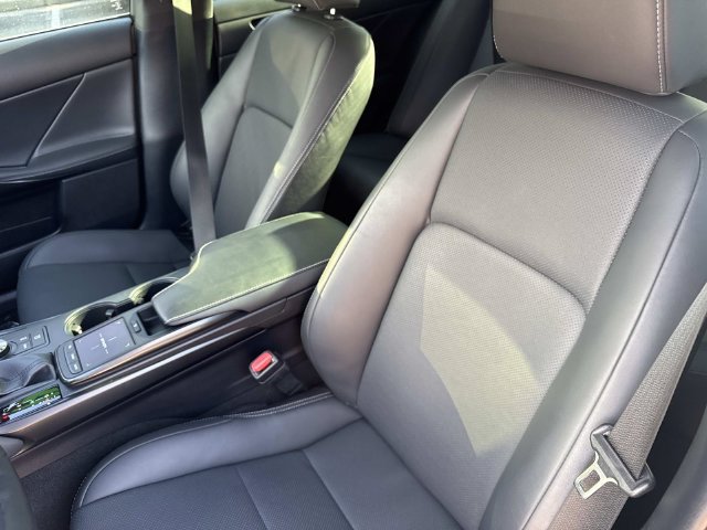 Used 2024 Lexus IS 300 w/ Comfort Package RWD image 21