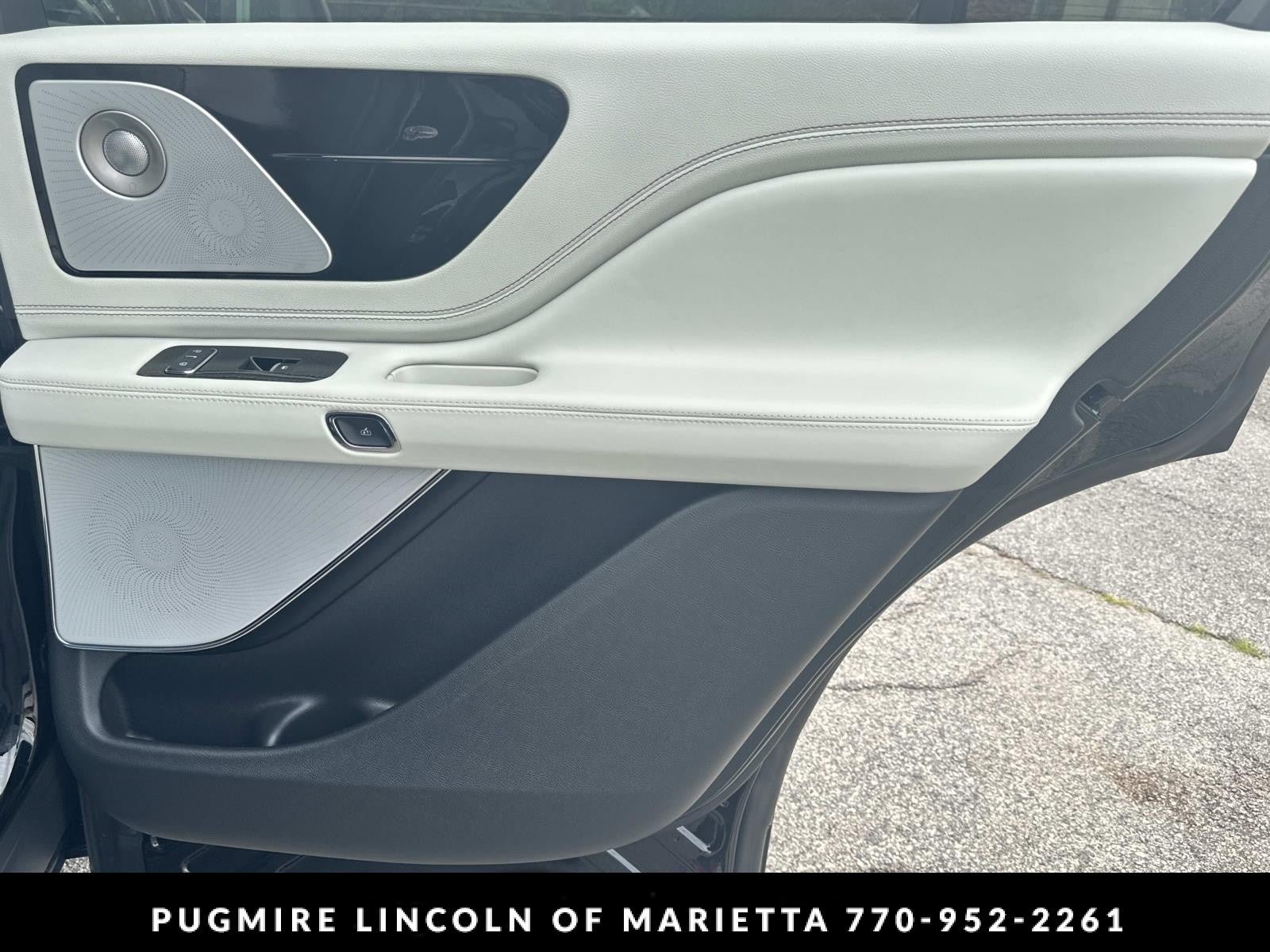 New 2026 Lincoln Aviator Black Label w/ Dynamic Handling Package AWD/4WD image 16