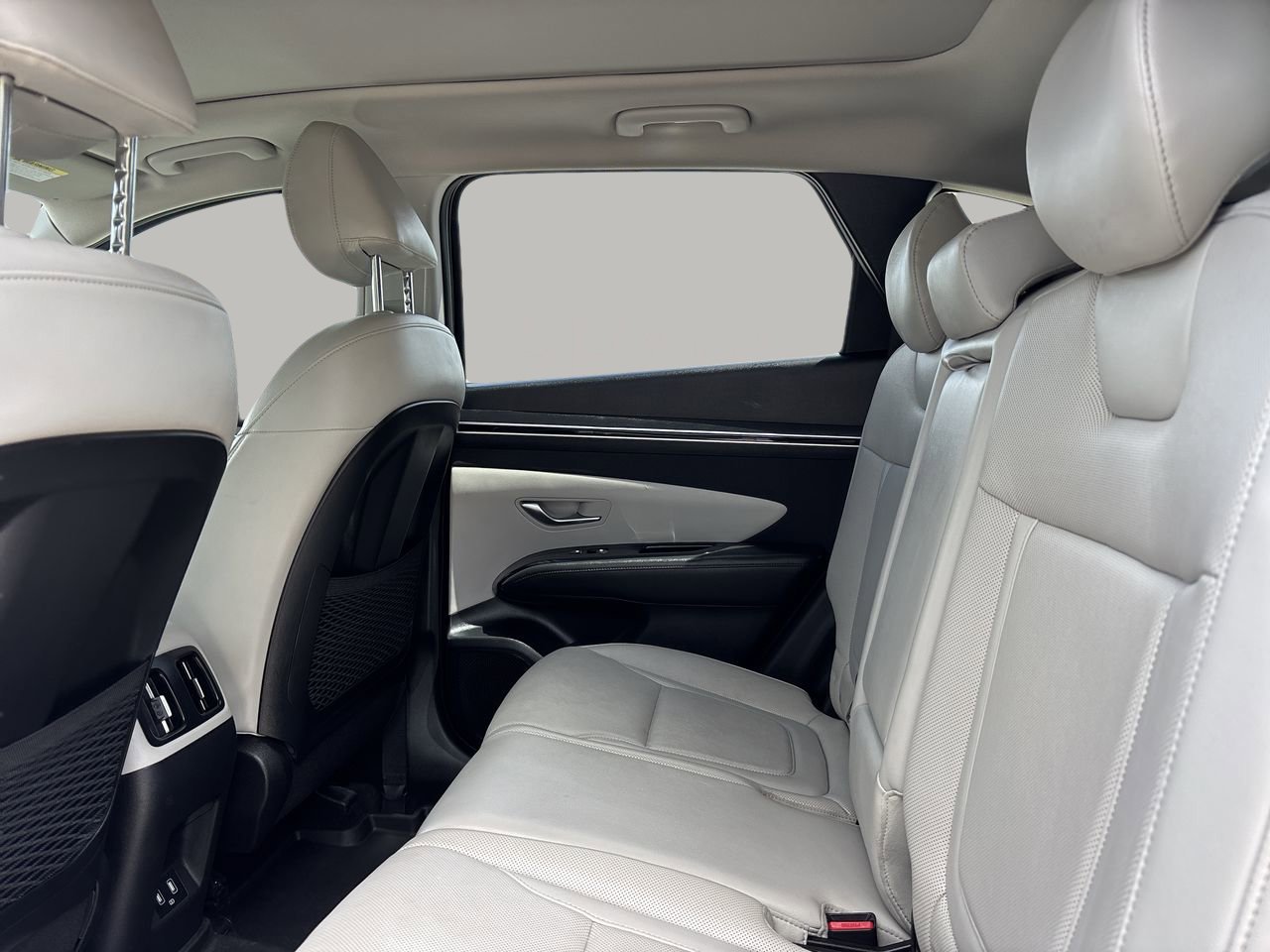 Used 2024 Hyundai Tucson Limited FWD image 17