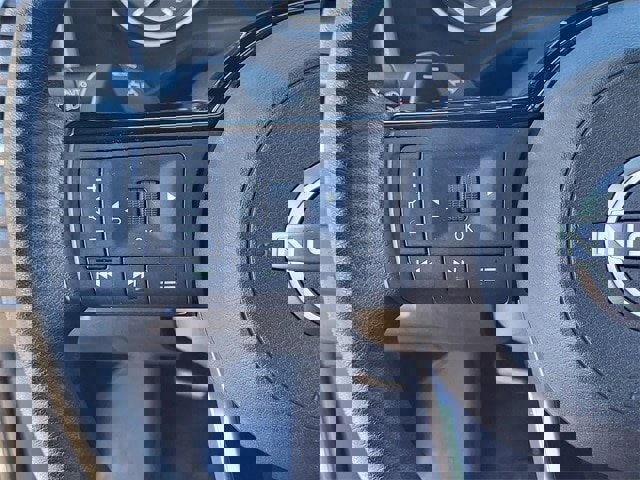 Used 2023 Nissan Rogue SV image 12