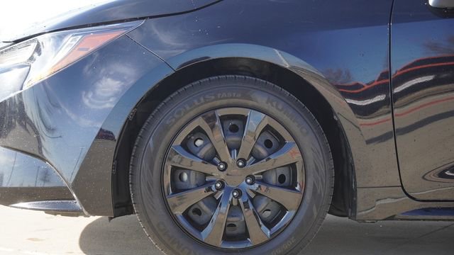 Used 2023 Toyota Corolla LE image 5
