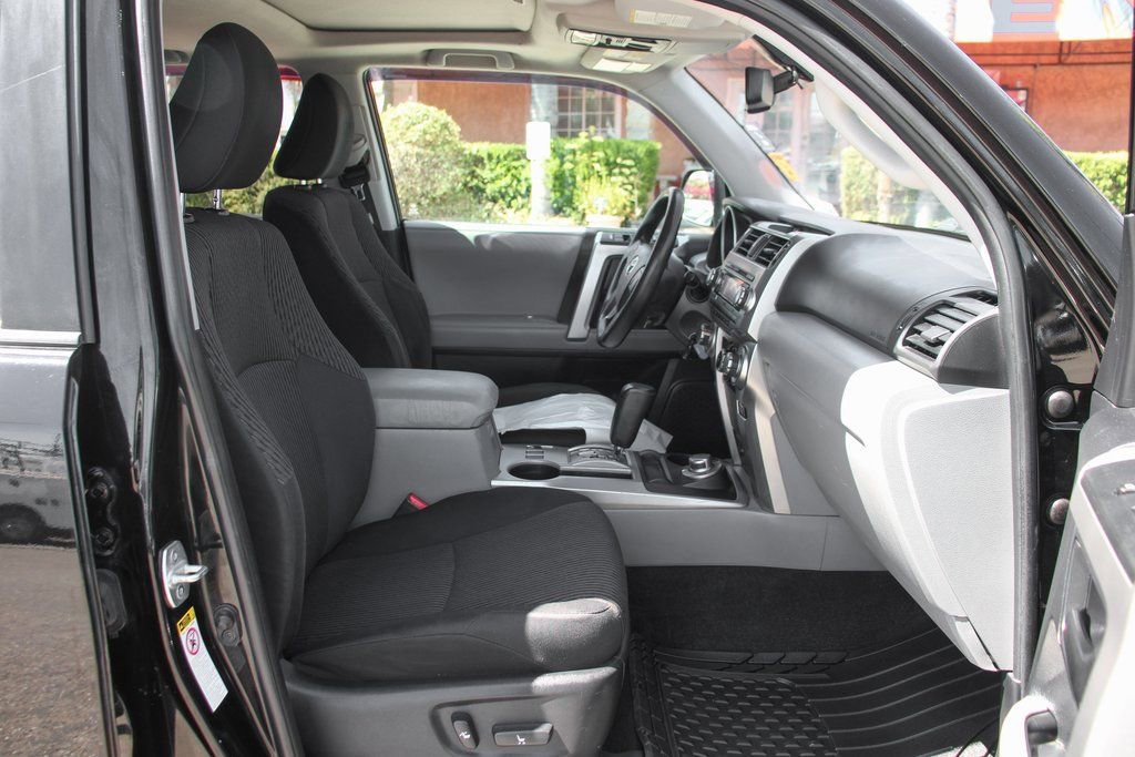 Used 2013 Toyota 4Runner SR5 w/ Convenience Pkg image 36