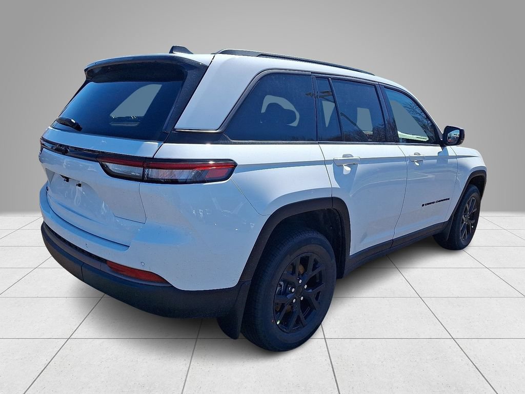 New 2026 Jeep Grand Cherokee Altitude AWD/4WD image 4