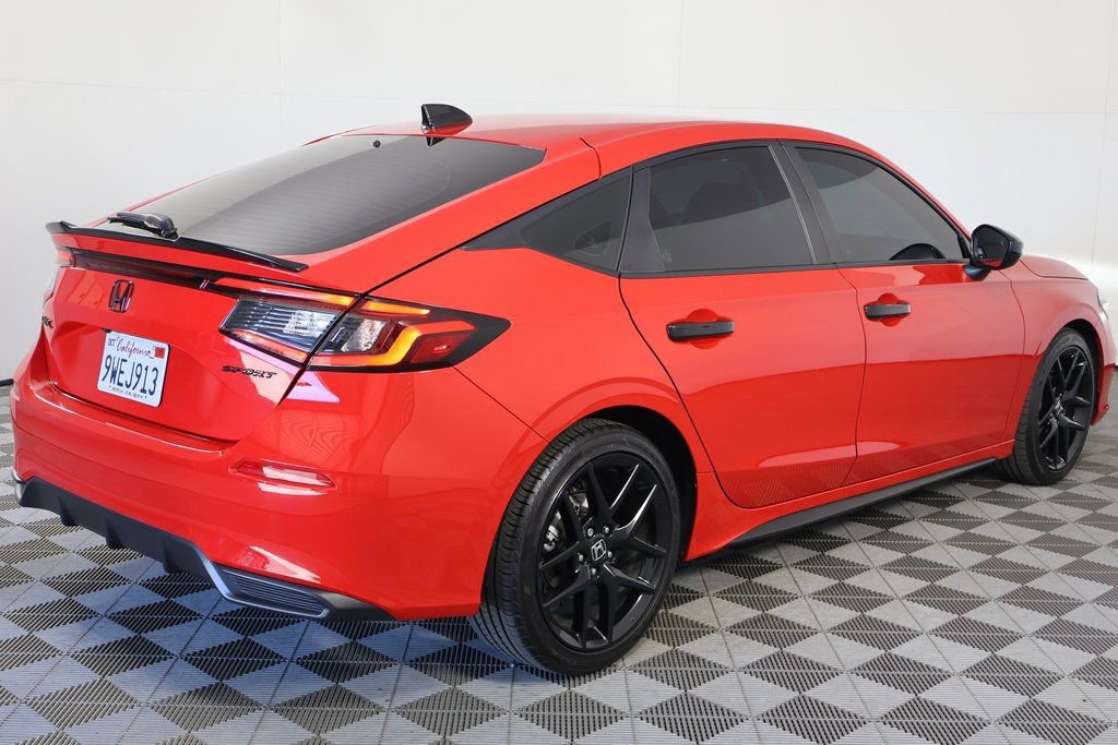 Used 2025 Honda Civic Sport image 4