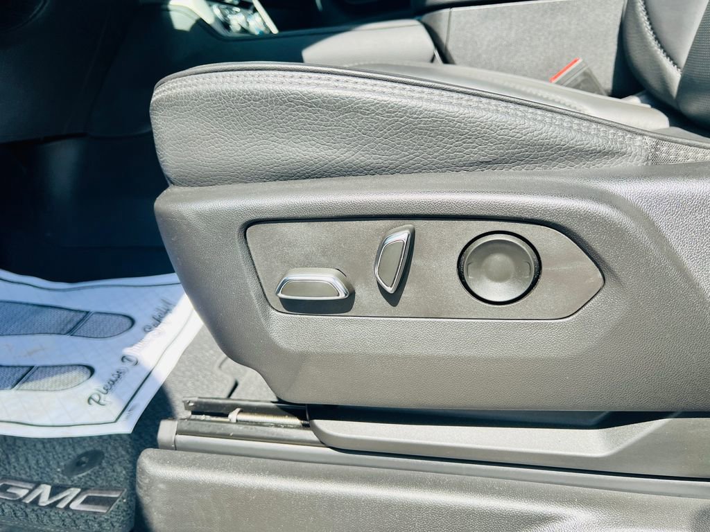 Used 2022 GMC Yukon Denali AWD/4WD image 17