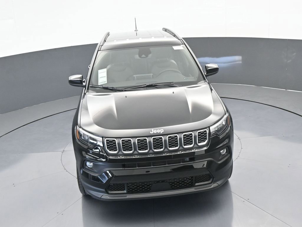 Used 2025 Jeep Compass Latitude image 42