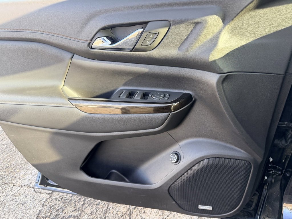 Used 2022 GMC Acadia AT4 image 21