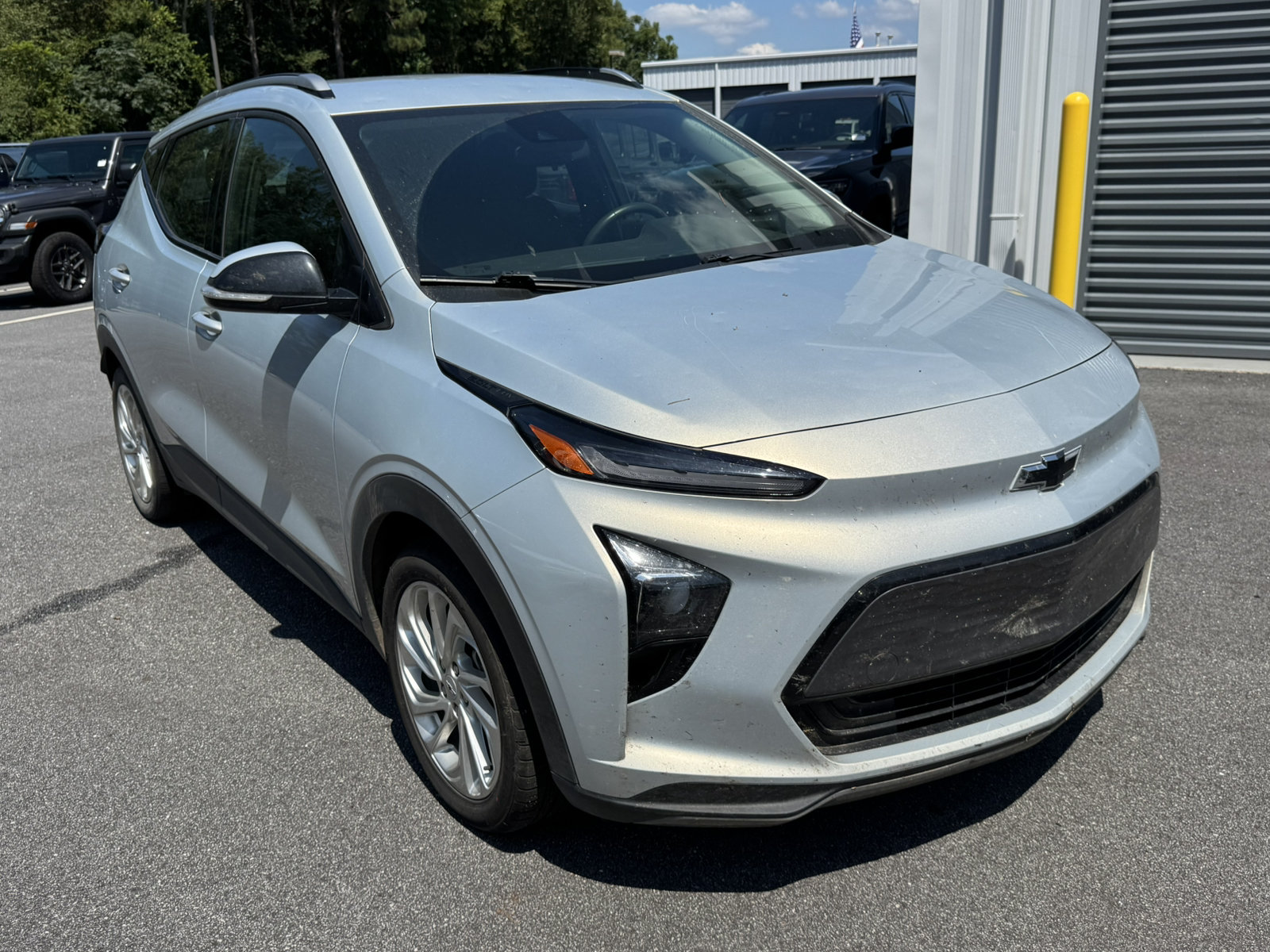 Used 2023 Chevrolet Bolt EUV LT FWD image 3