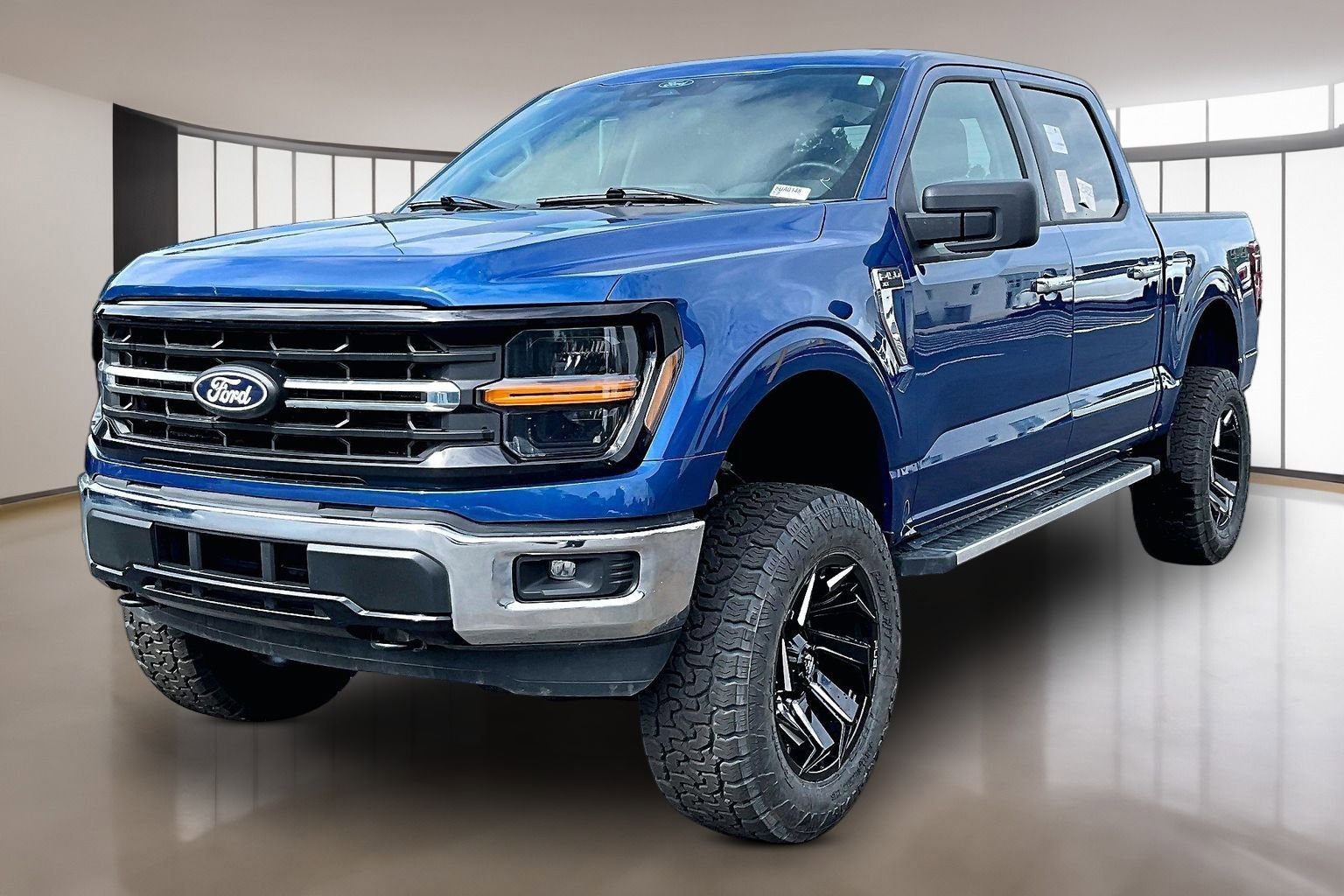 Used 2025 Ford F150 XLT w/ Equipment Group 301A Standard AWD/4WD image 3
