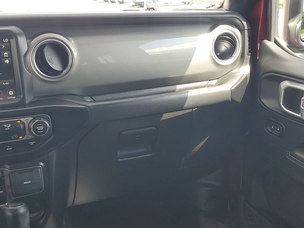 Used 2022 Jeep Wrangler Unlimited Sahara image 26