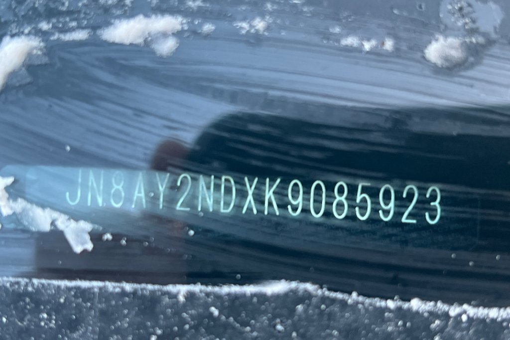 Used 2019 Nissan Armada SL w/ Premium Package image 3