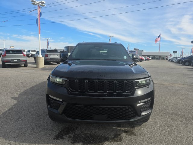 Used 2025 Jeep Grand Cherokee Limited w/ Black Appearance Package image 10