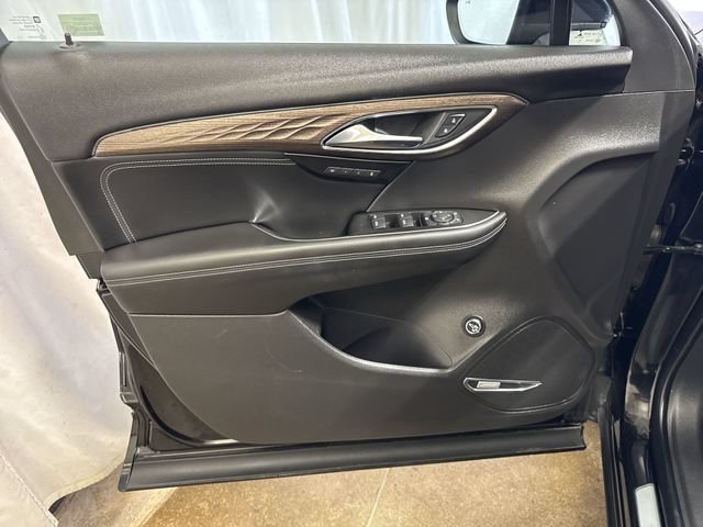 Used 2021 Buick Envision Avenir w/ Technology Package II AWD/4WD image 25