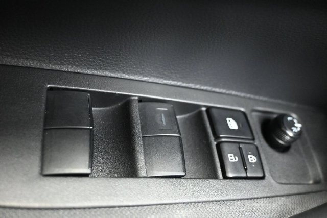 Used 2022 Toyota Corolla LE FWD image 22