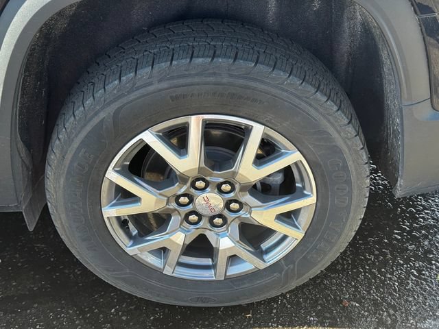 Used 2022 GMC Acadia SLT w/ LPO, Floor Liner Package AWD/4WD image 11