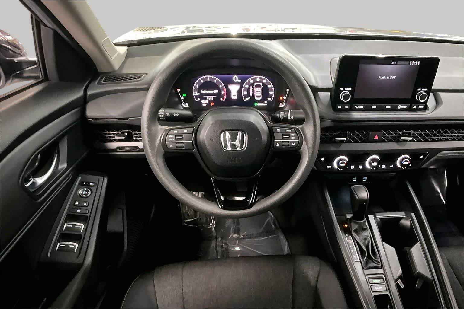 Used 2025 Honda Accord SE image 6