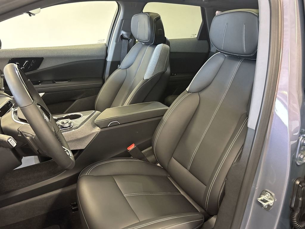New 2025 Cadillac Optiq Luxury 1 w/ LPO, ONYX Package image 24