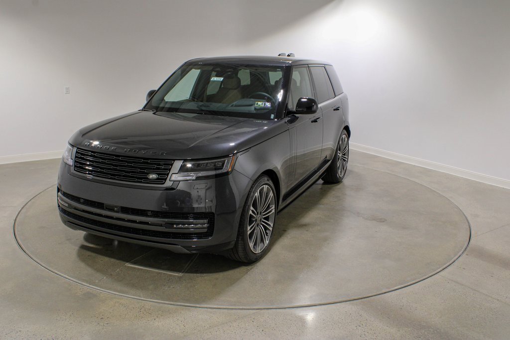 New 2025 Land Rover Range Rover SE