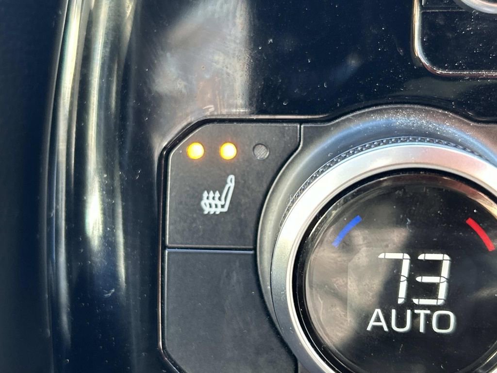 Used 2023 Toyota Highlander XLE image 28