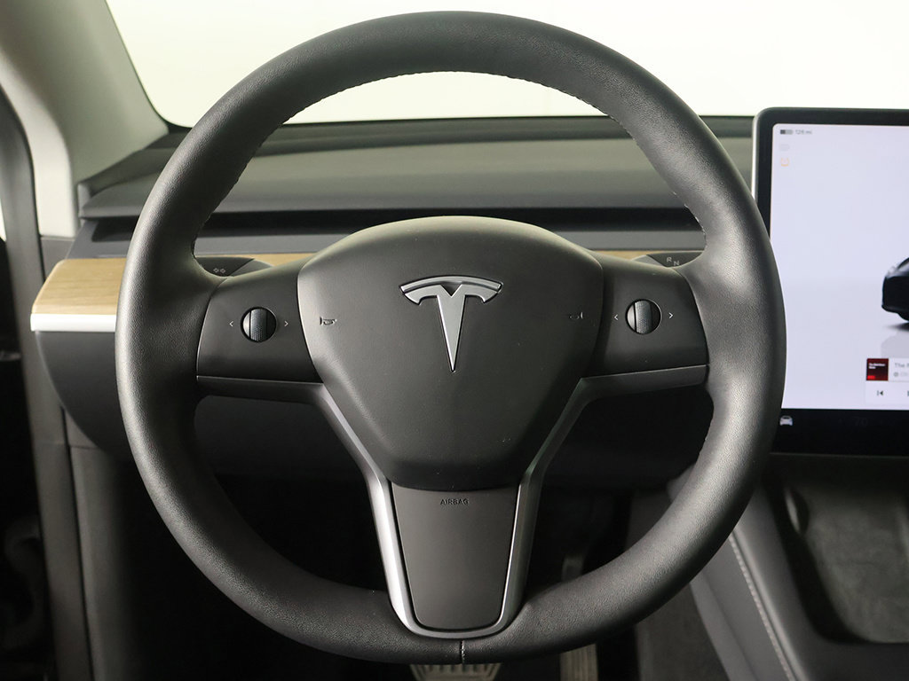 Used 2024 Tesla Model Y Long Range RWD image 38