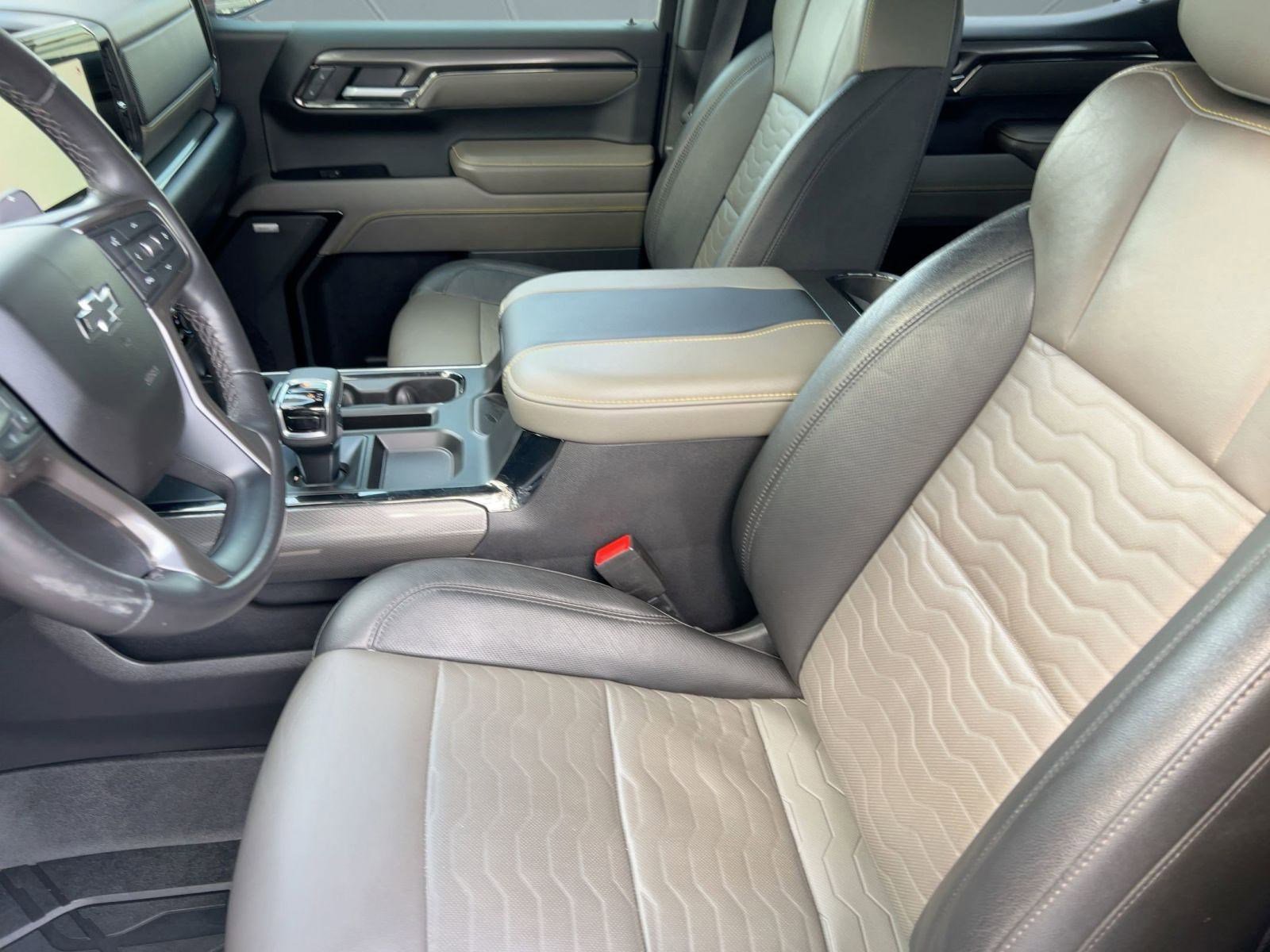 Used 2023 Chevrolet Silverado 1500 ZR2 w/ Technology Package image 23