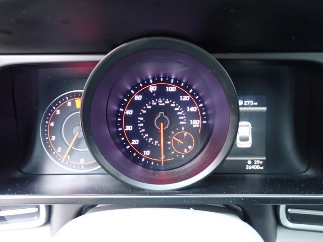 Used 2023 Hyundai Elantra SEL image 29