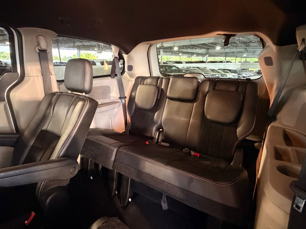 Used 2018 Dodge Grand Caravan SXT FWD image 35