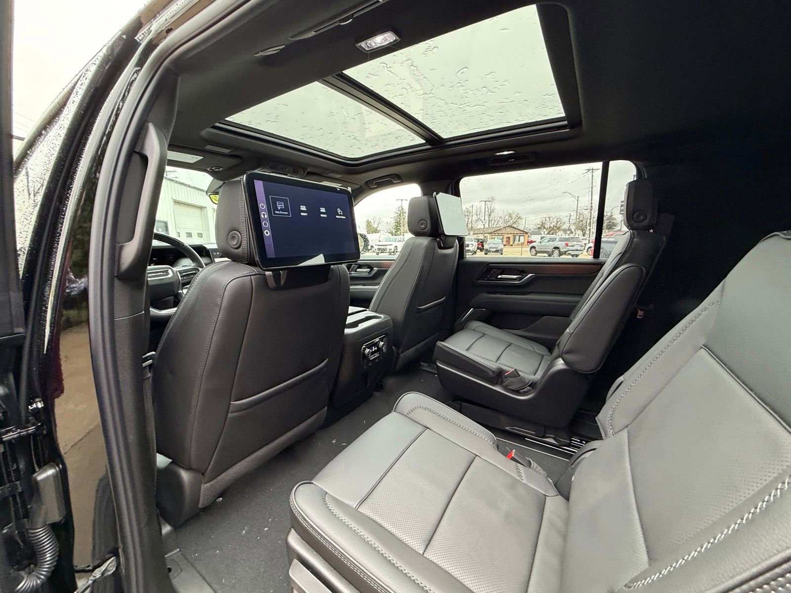 New 2026 GMC Yukon XL Denali image 29