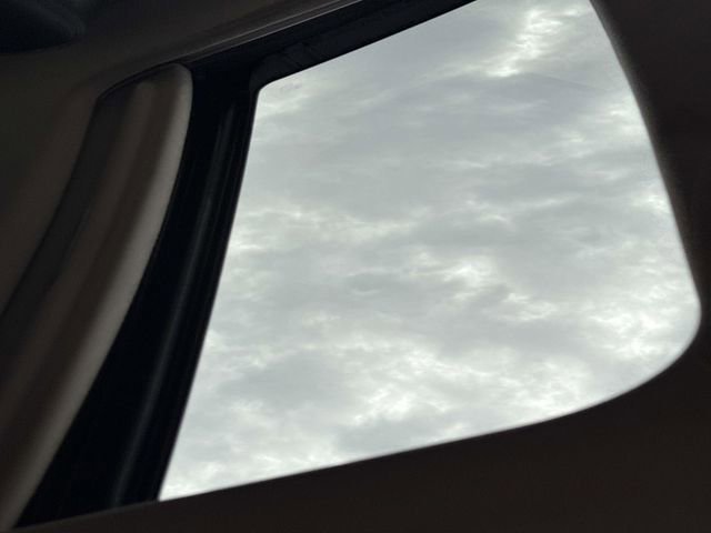 Used 2018 Honda Civic Touring image 9