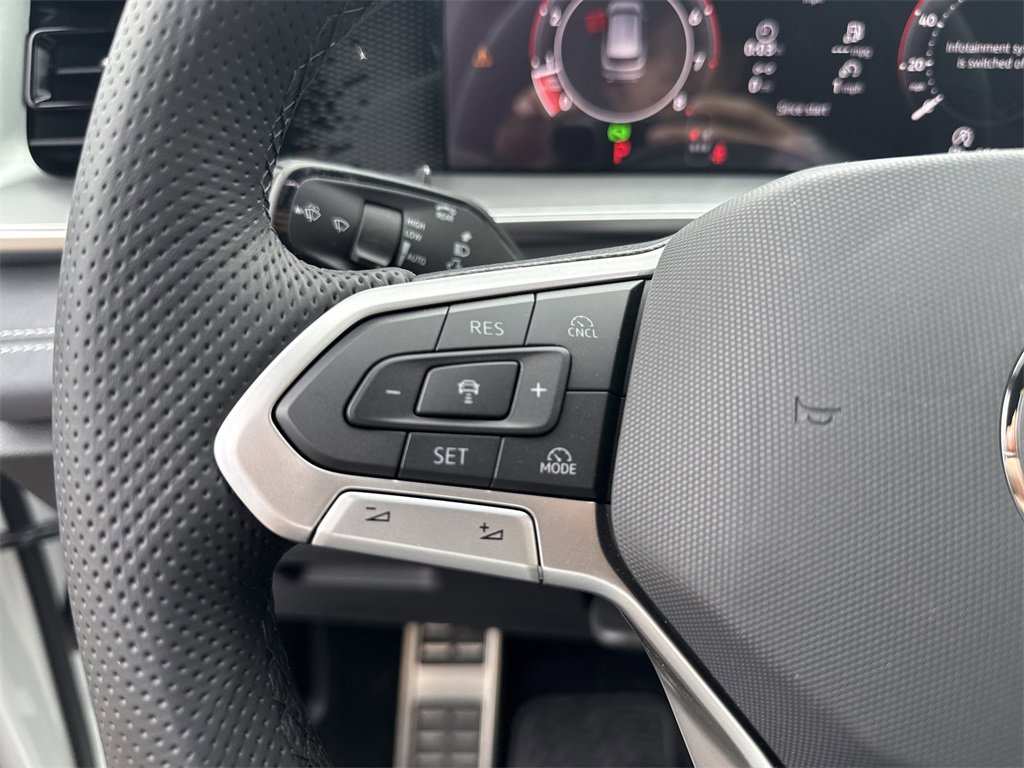 New 2026 Volkswagen Tiguan SE R-Line image 15