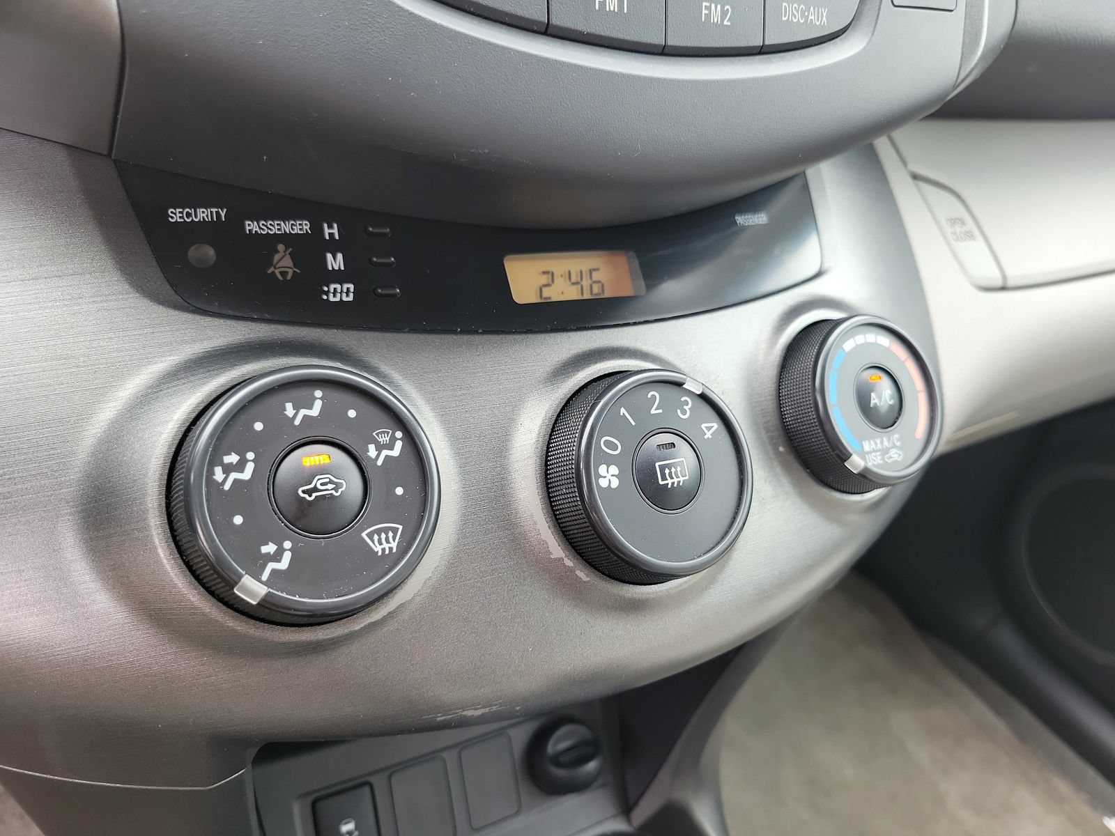 Used 2010 Toyota RAV4 4WD w/ 3rd Row image 27