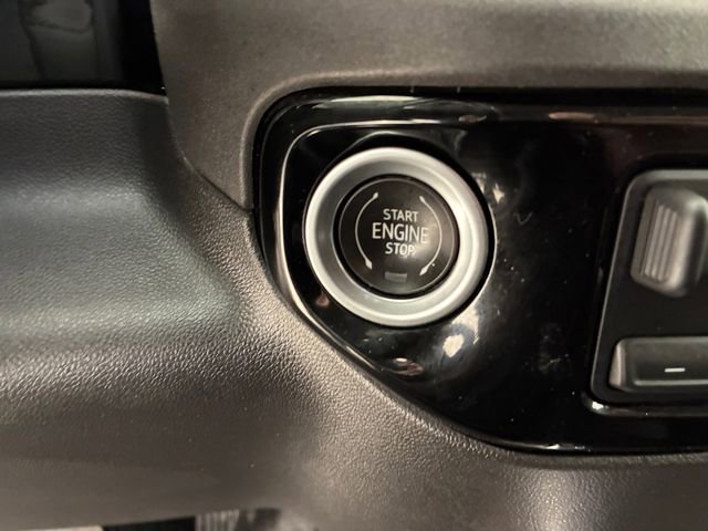 Certified 2022 Chevrolet Silverado 1500 LTZ w/ Technology Package AWD/4WD image 24