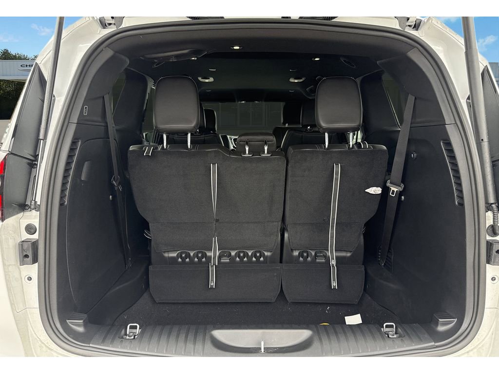 New 2026 Chrysler Pacifica Select image 38
