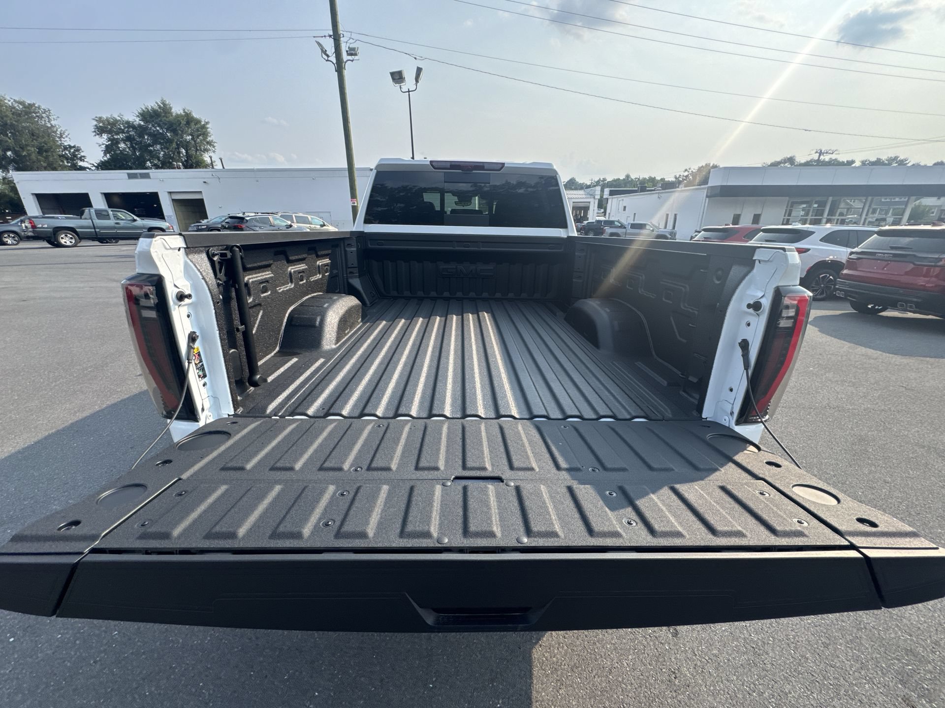 New 2026 GMC Sierra 2500 AT4 w/ AT4 Premium Plus Package AWD/4WD image 21