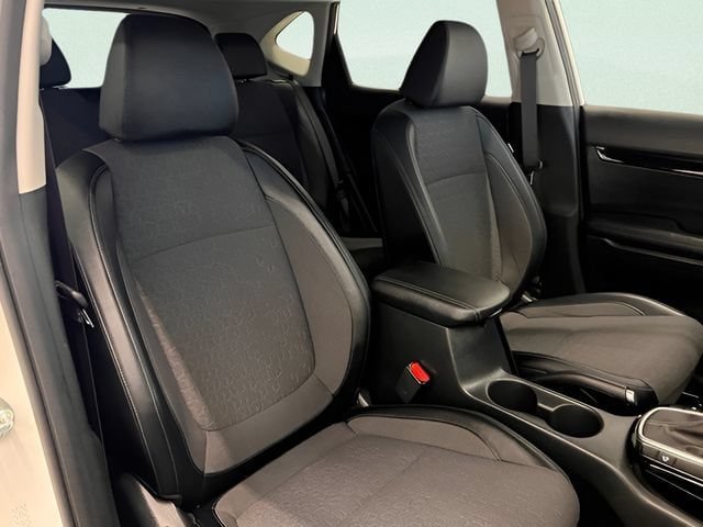 Used 2025 Kia Seltos S FWD image 11