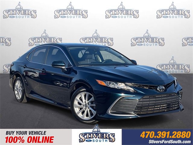 Used 2021 Toyota Camry LE image 1