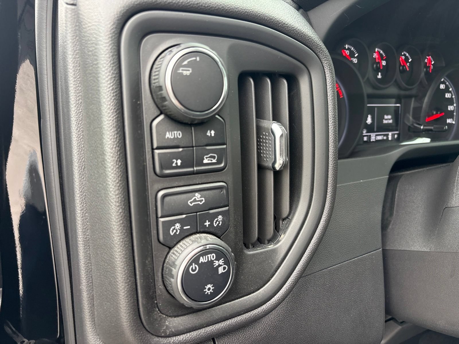 Used 2024 Chevrolet Silverado 1500 Custom w/ LPO, Dark Essentials Package AWD/4WD image 12