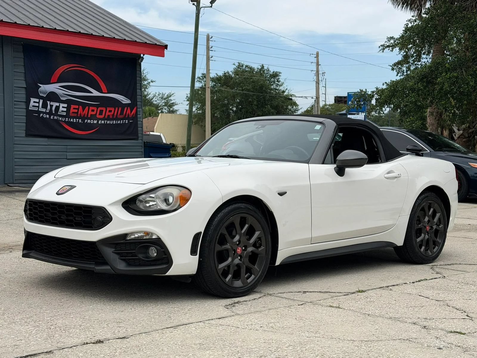 Used 2017 FIAT 124 Spider Abarth RWD image 14