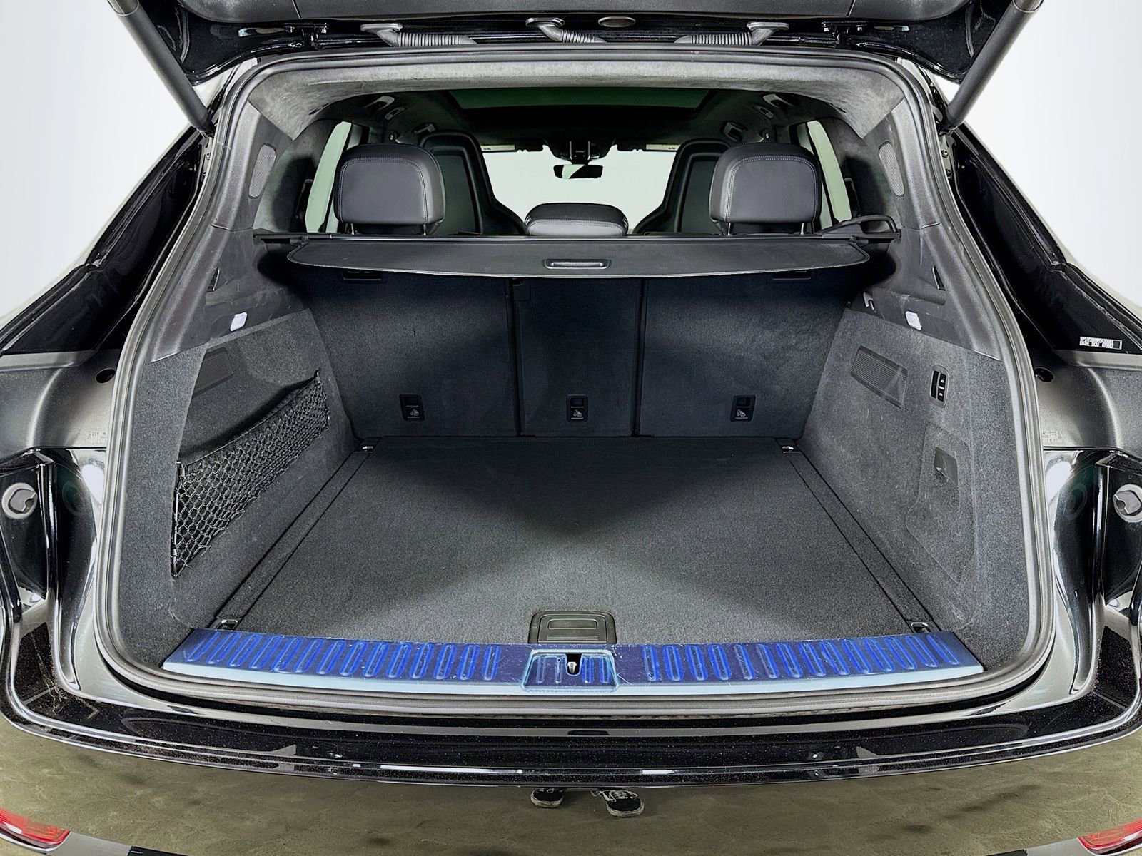 Used 2023 Porsche Cayenne Turbo image 28