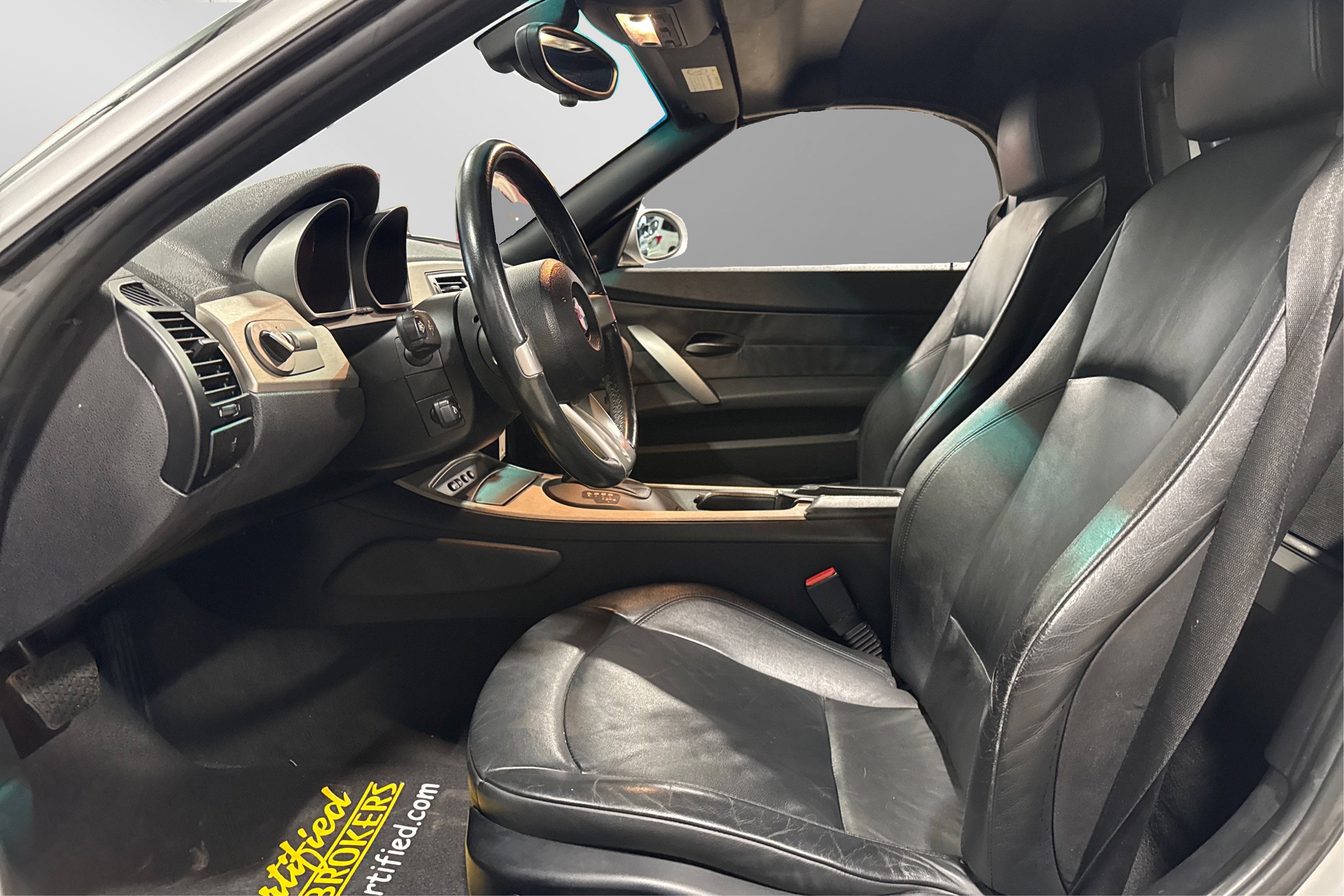 Used 2003 BMW Z4 2.5i image 17