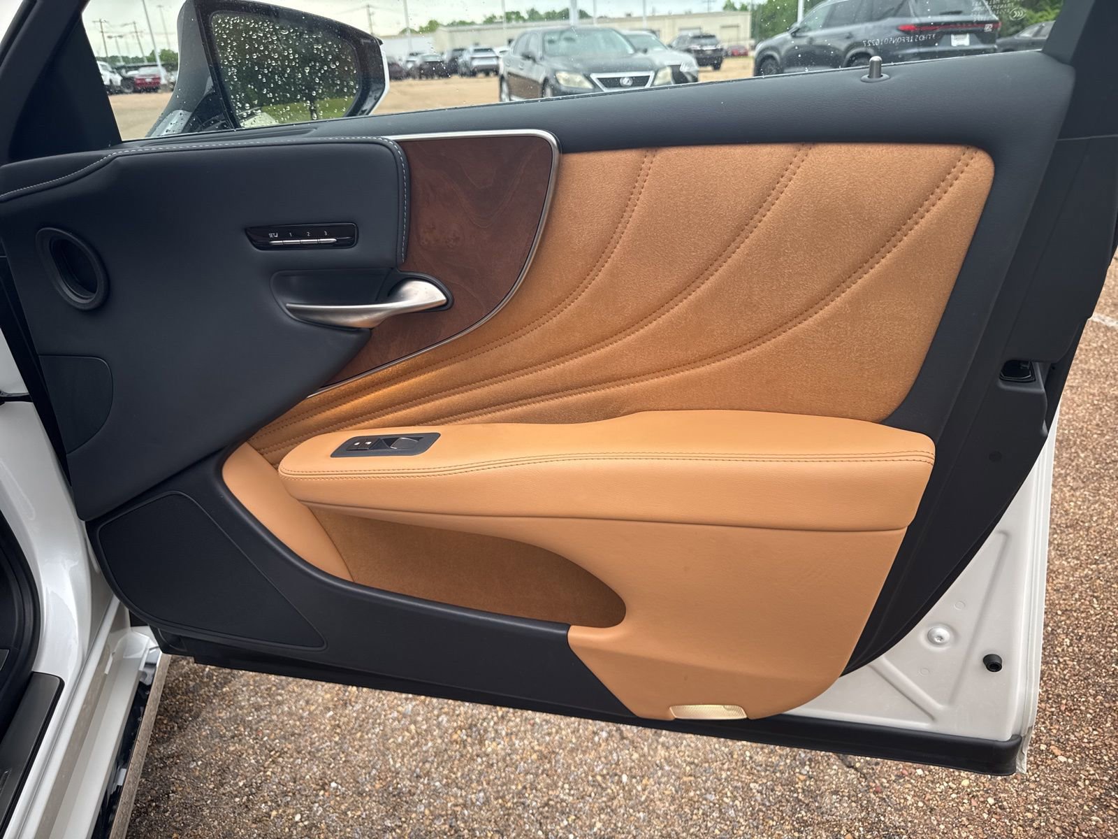 Used 2022 Lexus LS 500 RWD image 29