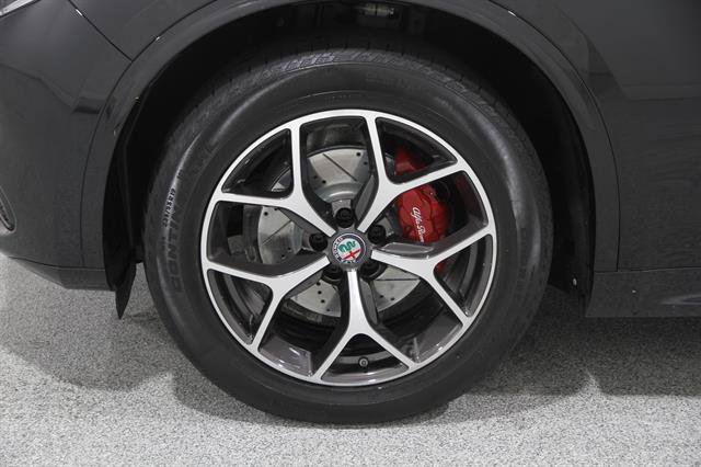 Used 2020 Alfa Romeo Stelvio Ti AWD/4WD image 21
