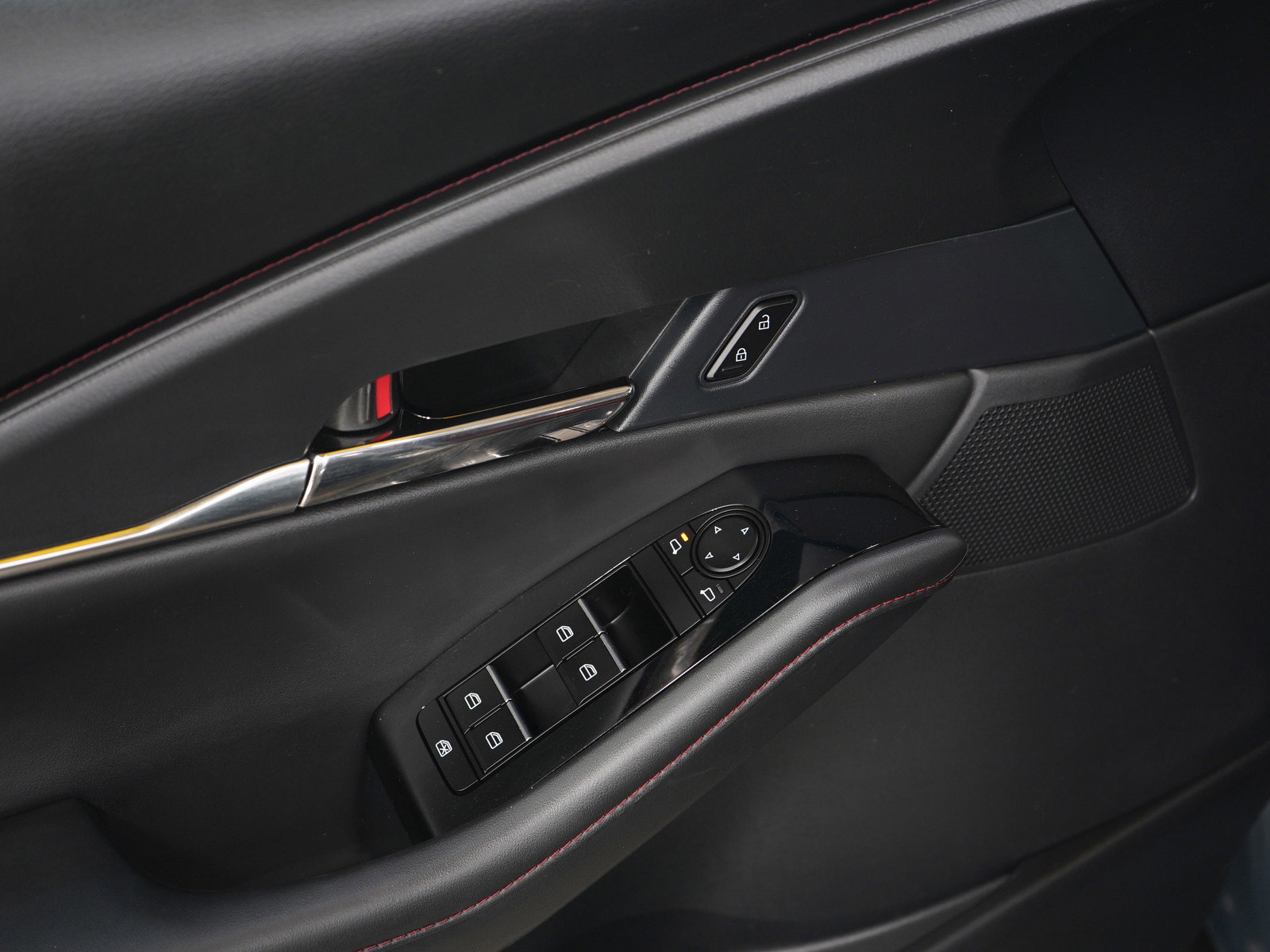 Used 2023 MAZDA CX-30 AWD 2.5 S w/ Preferred Package image 21