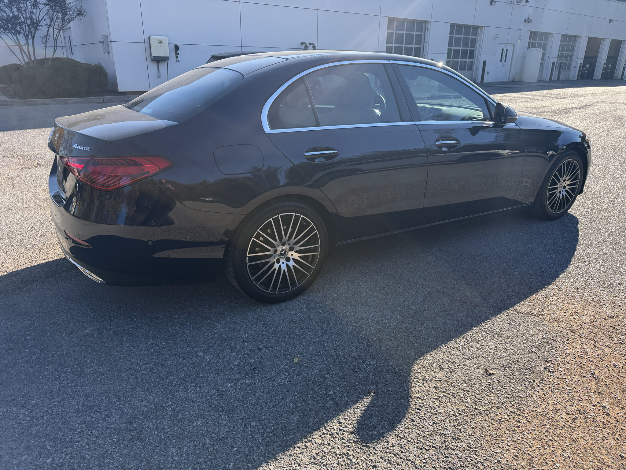 Used 2023 Mercedes-Benz C 300 4MATIC Sedan image 3