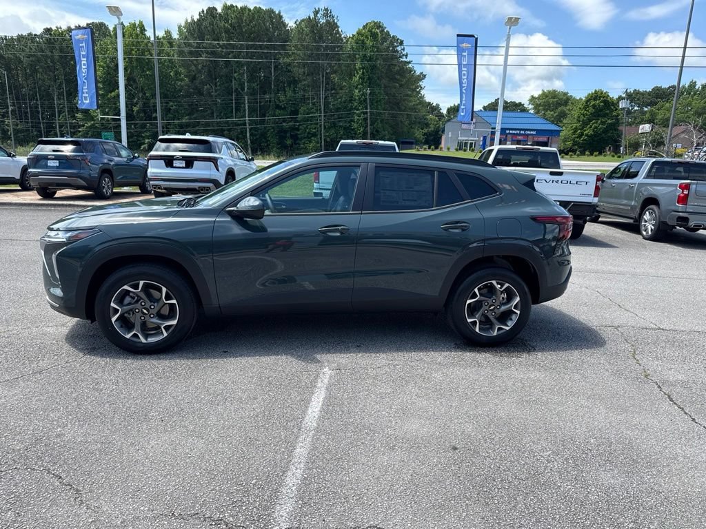 New 2026 Chevrolet Trax LT w/ LT Convenience Package FWD image 4