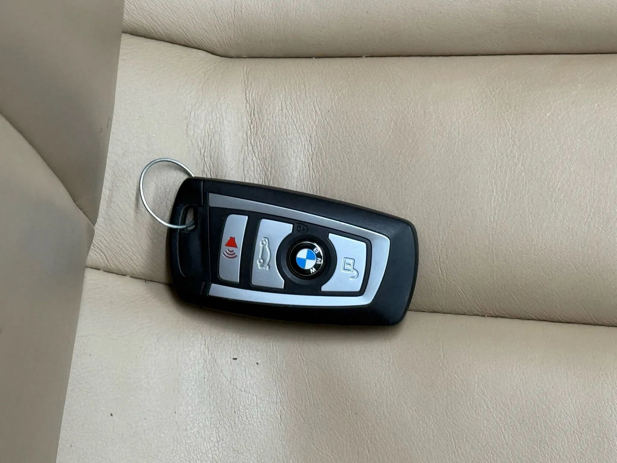 Used 2016 BMW M4 Convertible image 45