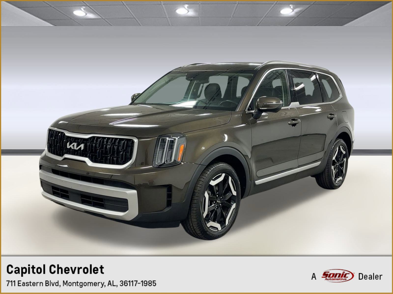 Used 2024 Kia Telluride EX w/ EX Captain's Chair Package