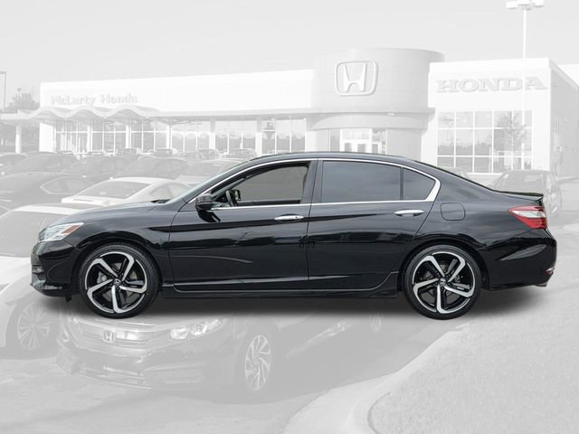 Used 2016 Honda Accord Touring image 2
