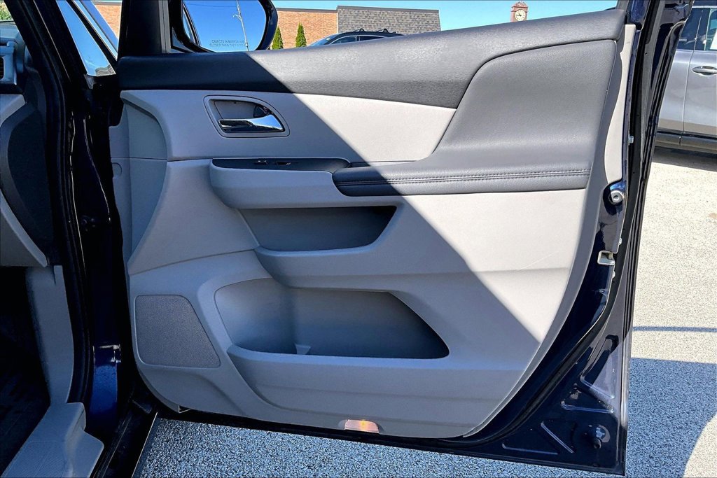 Used 2014 Honda Odyssey Touring image 24